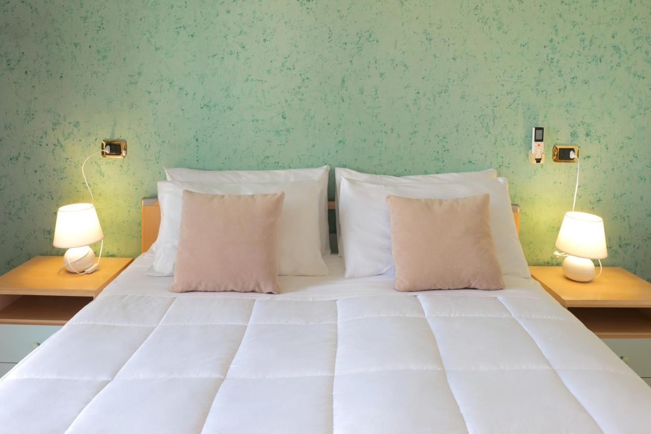 Deluxe Apartment,1403983751:JPEG